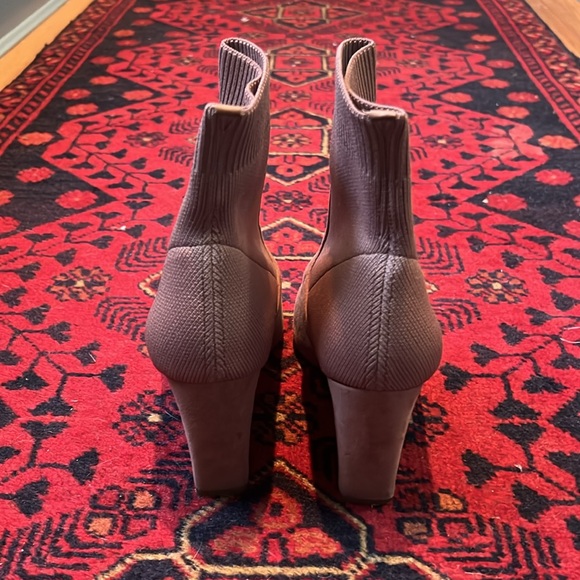 Steve Madden Nude Faux Suede Boots - 6.5 - Picture 4 of 8